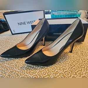 Nine West Flax Heels 7.5 M